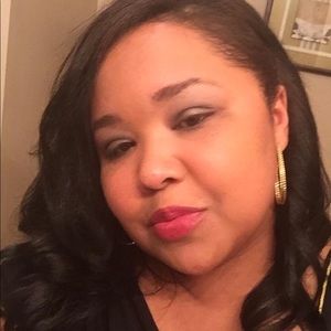 Meet your Posher, Lola